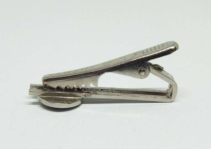 UNDER R100 - Collectable - Vintage tie pin - Yamaha