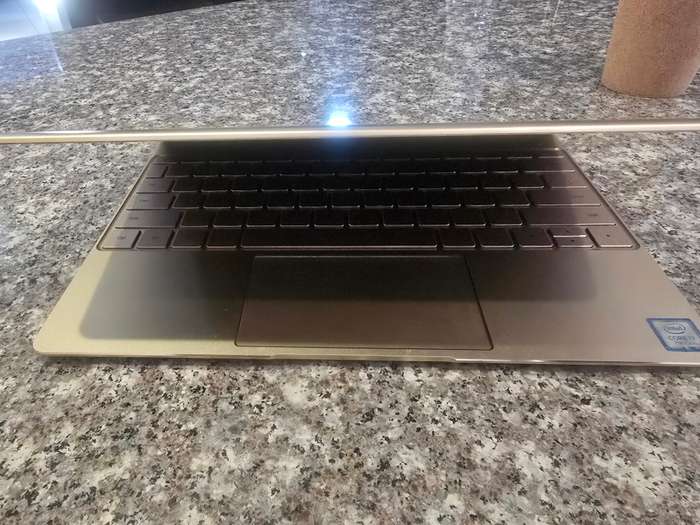 Huawei Matebook X | Core i7, 8GB Ram, 256GB SSD