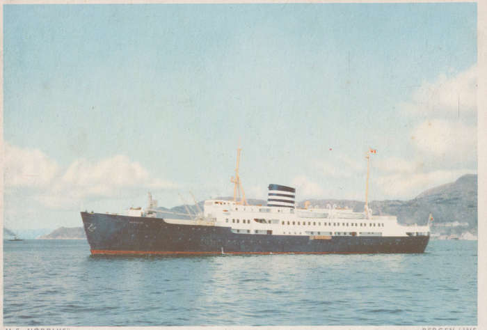 SHIPS OF THE WORLD POST CARDS MS NORDLYS
