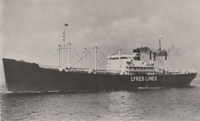 SHIPS OF THE WORLD POST CARDS LYKES LINES