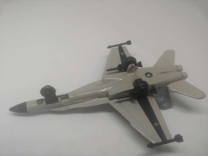 A204 F13 HORNET