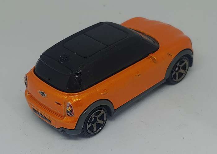 MATCHBOX MINI COOPER COUNTRYMAN