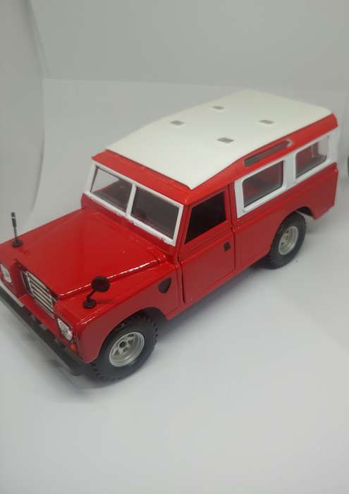 BURAGO LAND ROVER 1/24