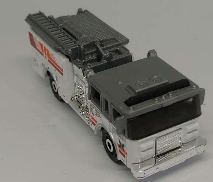 MATCHBOX PIERCE ARROW XT FIRE ENGINE 1/64