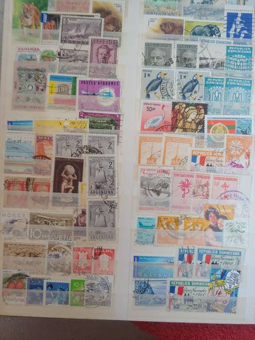 A4 PATENTO ALBUM LOADED WITH MIXED WORLD STAMPS 16/32 PAGE NOT ALL SHOWN NOT CHECKED