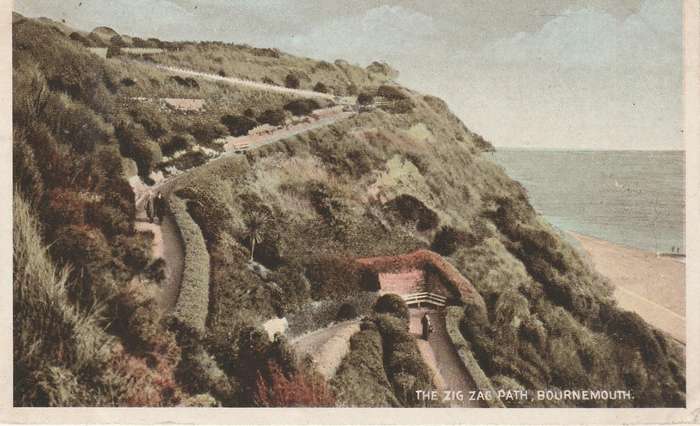 VINTAGE UN POSTED POST CARD BOURNEMOUTH