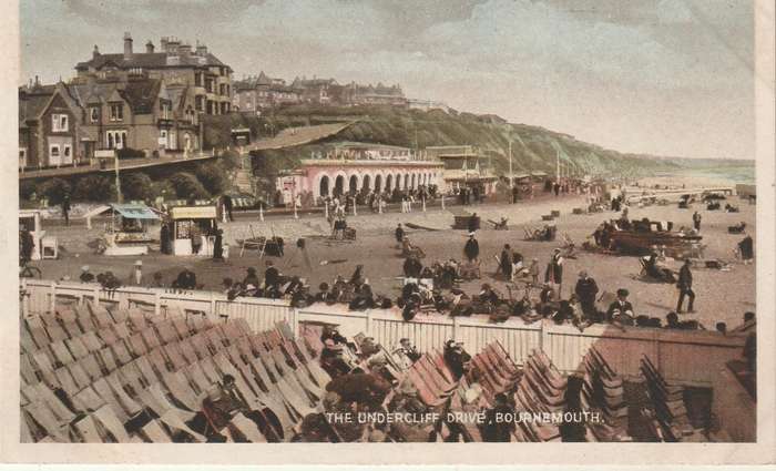 VINTAGE UN POSTED POST CARD BOURNEMOUTH