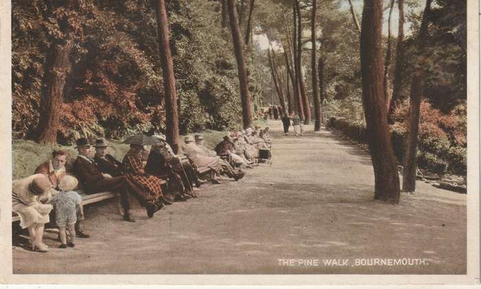 VINTAGE UN POSTED POST CARD BOURNEMOUTH