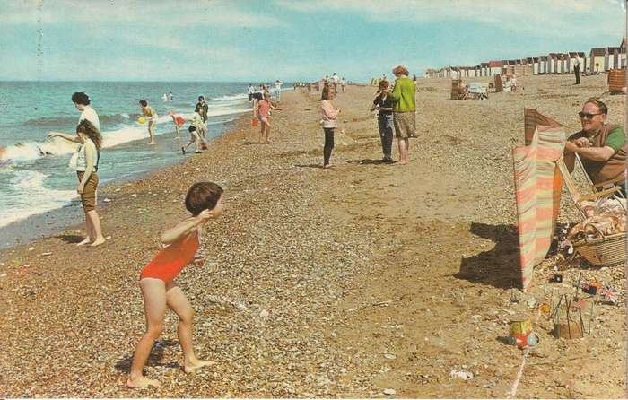 VINTAGE UN USED POST CARD NORTH BEACH HEACHAM