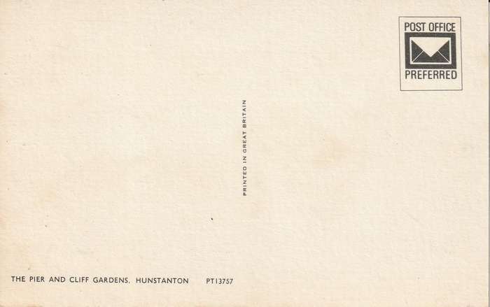 UN USED  VINTAGE POST CARD THE PIER AND CLIFF GARDENS HUNSTANTON