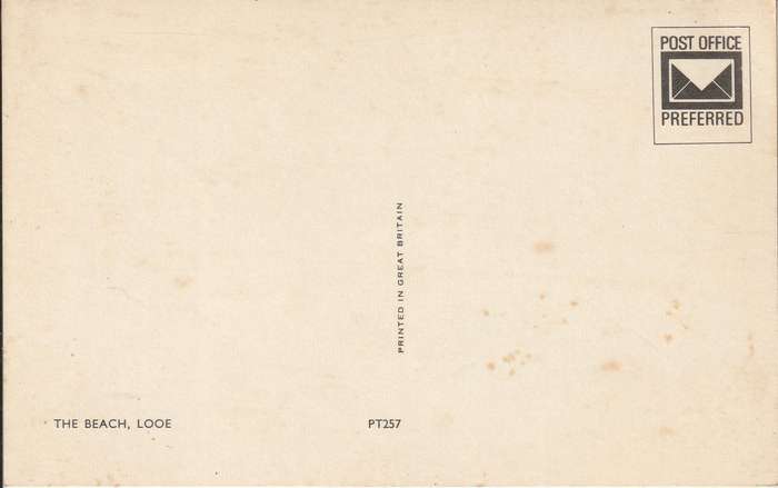 UN USED  VINTAGE POST CARD THE BEACH LOOE
