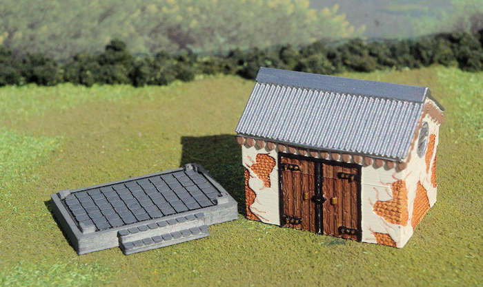 1/72 Scale - Dilapidated Storage Shed - Plain Base