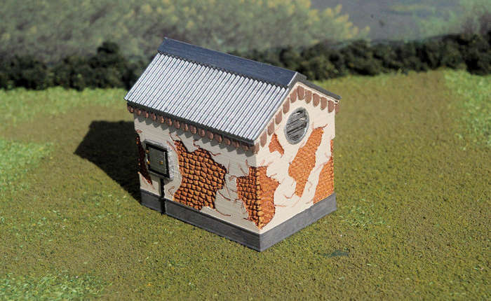 1/72 Scale - Dilapidated Storage Shed - Plain Base
