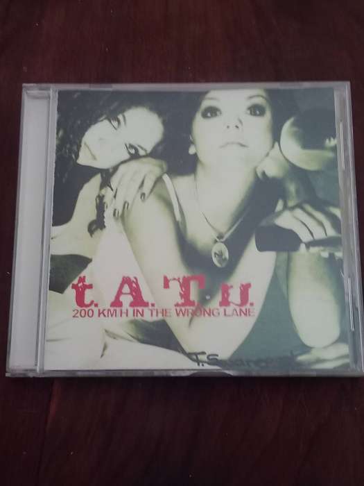 Tatu , 200 km/h in the wrong lane