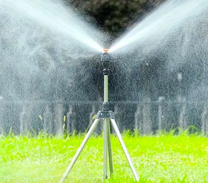 Tripod sprinkler