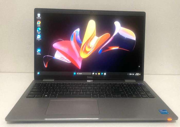 Dell Latitude 5520 15" i5 - 11th Gen 16gb 256gb Excellent Working Condition