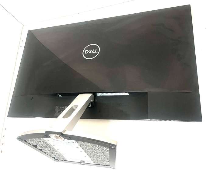 Dell S2719H Screen 27" Screen cracked But Switching on