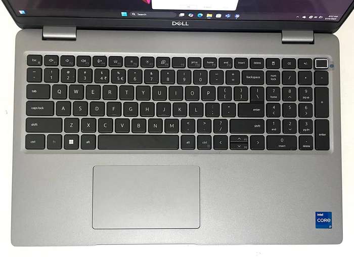 Dell Latitude 5540 15.6-inch Core i7-1335U 8GB RAM 256GB SSD Win 11 Pro Warranty up to Oct 2026