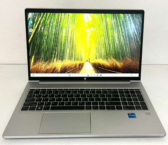 HP ProBook 450 G9 15.6" i5-1235U 8GB 512GB Win 11 Pro Excellent Condition
