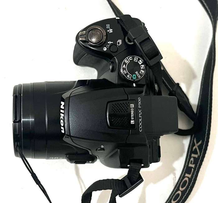 Nikon COOLPIX P500 12.1 CMOS 10 MP Digital Camera 36x Wide-Angle Optical Lens HD
