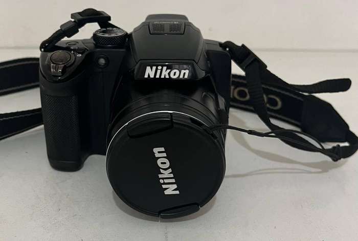 Nikon COOLPIX P500 12.1 CMOS 10 MP Digital Camera 36x Wide-Angle Optical Lens HD