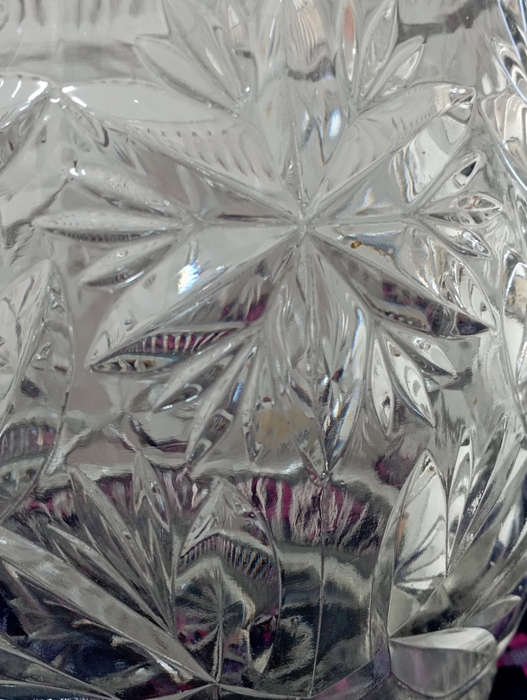 A beautiful Vintage.. heavy pressed glass Barrel Vase in great condition