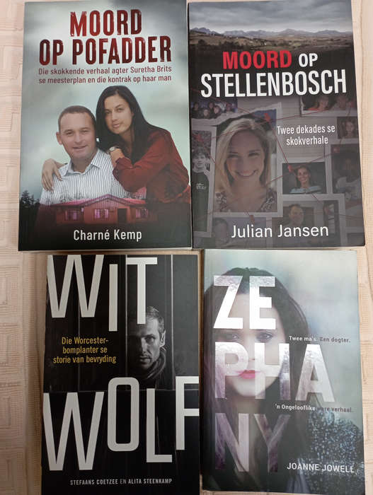 Afrikaans books x 4