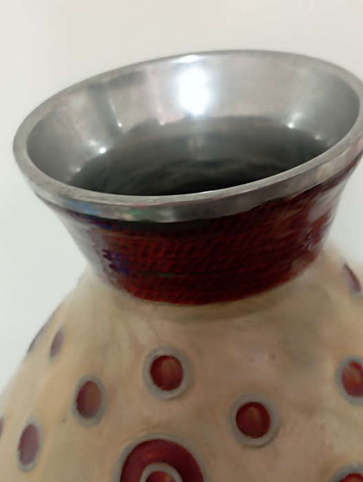 Retro bulbous attractive metal aluminium vase