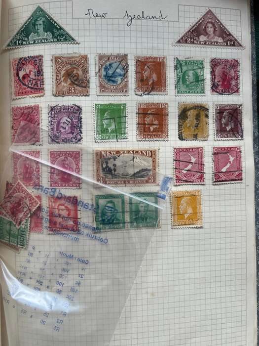 Worldwide Vintage Stamp Album   Countries Including Great Britain, Canada, Germany, France and more