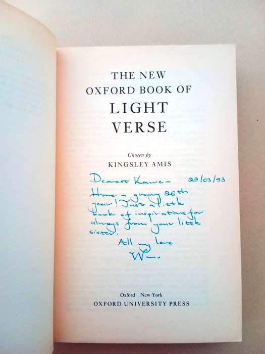 The New Oxford Book of Light Verse, chosen by Kingsley Amis