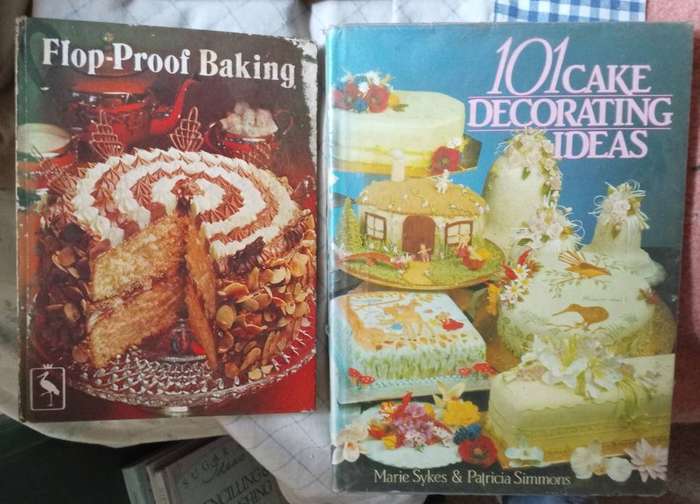 Muffins . Cake . Bread . Party . Dessert Cookbooks x 16 choose 3 or more at R25 each