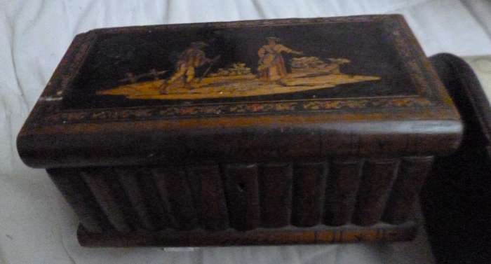 5 Vintage / Antique boxes