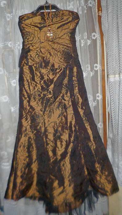 Brown 2 piece Dress with necklace
