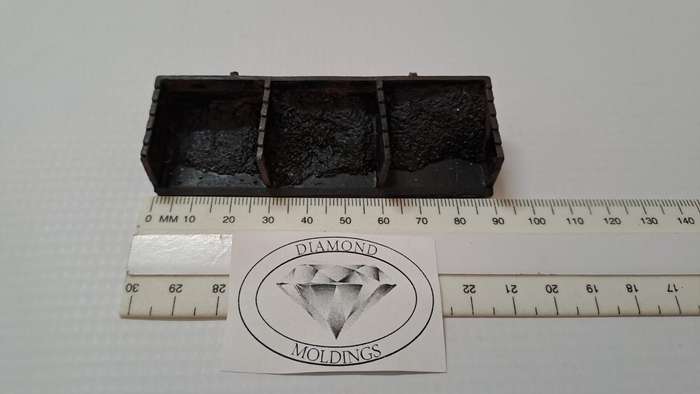 Model Trains HO - Coal Storage Bins - 90mm x 28mm x 17mm