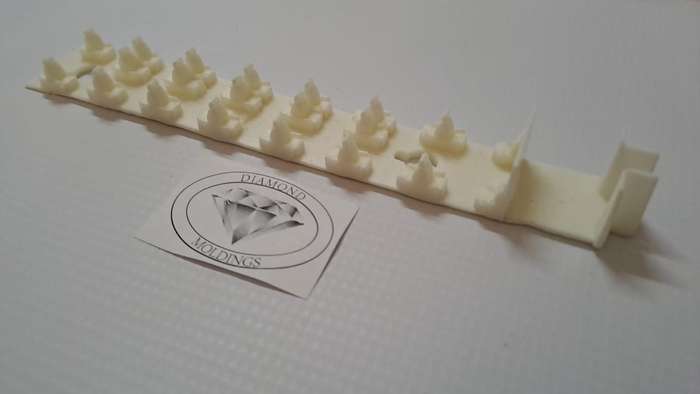 Model Trains HO 1 x Suburban Modern Seats. -  210mm x 27mm x 20mm
