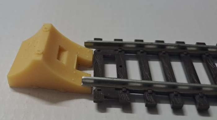 Model Trains HO-Scale - 1 x Stop Blocks Small (x4) - 25mm x 16mm x 12mm (Unpainted)
