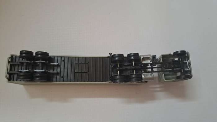 Model Trains/Trucks HO 1 x Walthers REA Express Container & Truck.