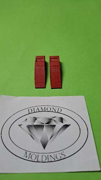 Model Trains 1/64 OO - Ramps for Cars (x2, Red)