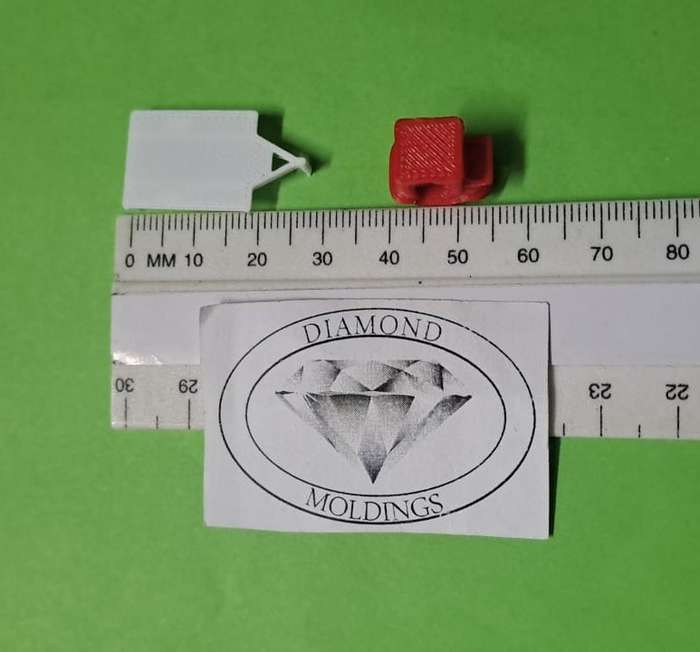 Model Trains 1/87 H0 - Golf Cart + Trailer. Static wheels. (x1 Red)
