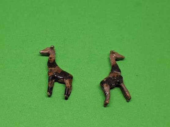 Model Trains N Scale 1 x Pack of 2 metal Giraffes.