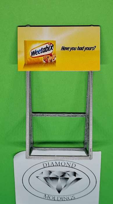 Model Trains HO 1 x Billboard 1970 + Weetabix (United Kingdom) - 50mm x 41mm x 82mm