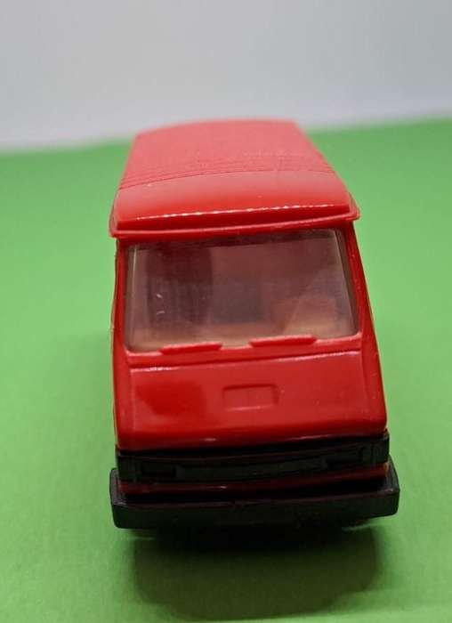 Model Trains HO 1 x Praline - Fiat 242