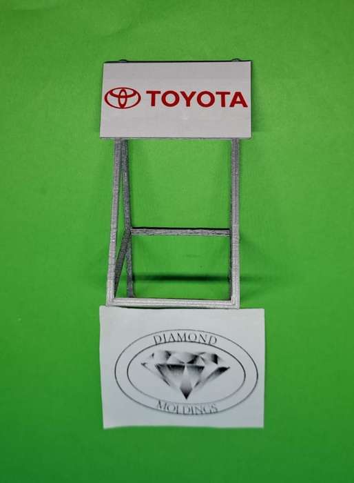Model Trains HO 1 x Billboard 1990 + Toyota new Logo - 50mm x 41mm x 82mm