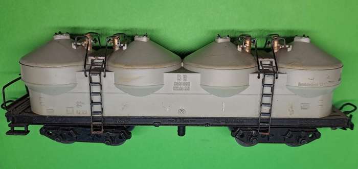 Model Trains H0-Scale 1/87 - 1 x Rivarossi  Betriebs Druck 2.5, with metal wheels & Lima couplers.