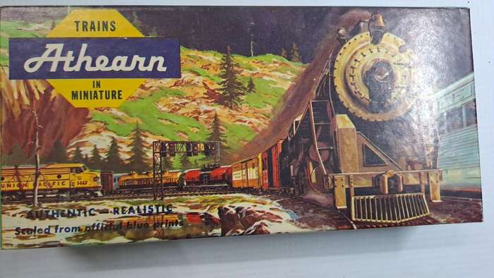 Model Trains HO 1 x Rivarossi  Pennsylvania, Maintenance Car, plastic wheels & Horn hook couplers.