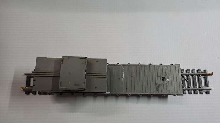 Model Trains HO 1 x Rivarossi  Pennsylvania, Maintenance Car, plastic wheels & Horn hook couplers.