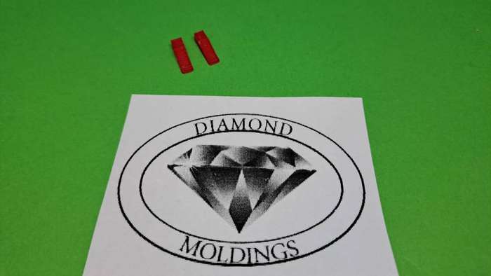 Model Trains N Scale - 1 x Ramps for Cars (x2, Red) - 11mm x 3mm x 3mm