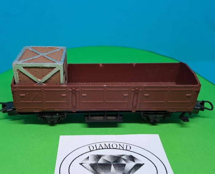 Model Trains HO 1 x Freight Crates - Big Square Crate - 27mm x 27mm x 26mm