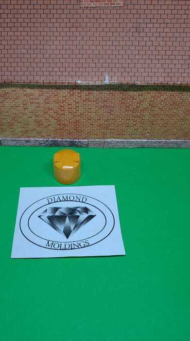 Model Trains HO - 1 x Recycling Bin Orange (Plastic) - 18mm Diameter x 16mm