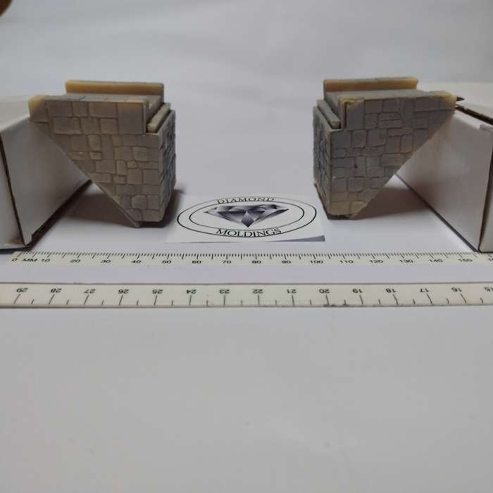 Model Trains HO - Bridge Ends (x2) - 48mm x 46mm x 45mm